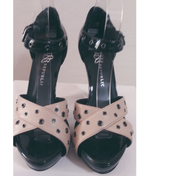 ROCK REPUBLIC PLATFORMS - Picture 2 of 4